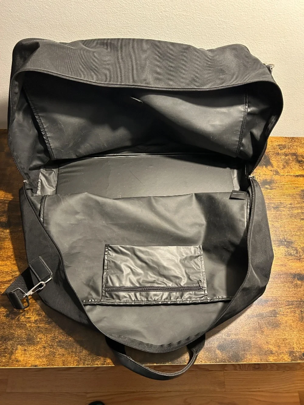 Kenneth Cole duffle bag